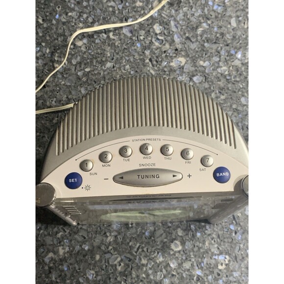 Sangean RCR-3 AM/FM Atomic Digital/Analog Clock Radio - White - Picture 6 of 8